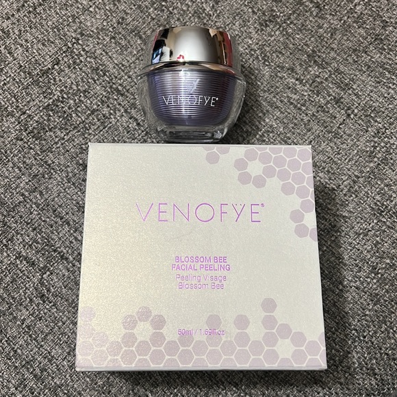 Skincare Venofye Blossom Bee Facial Peeling Poshmark